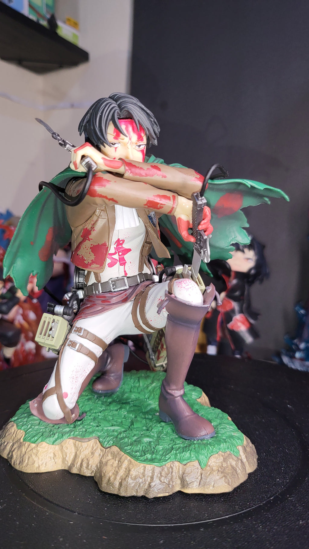 Titan Slayer Anime Figure - Levi