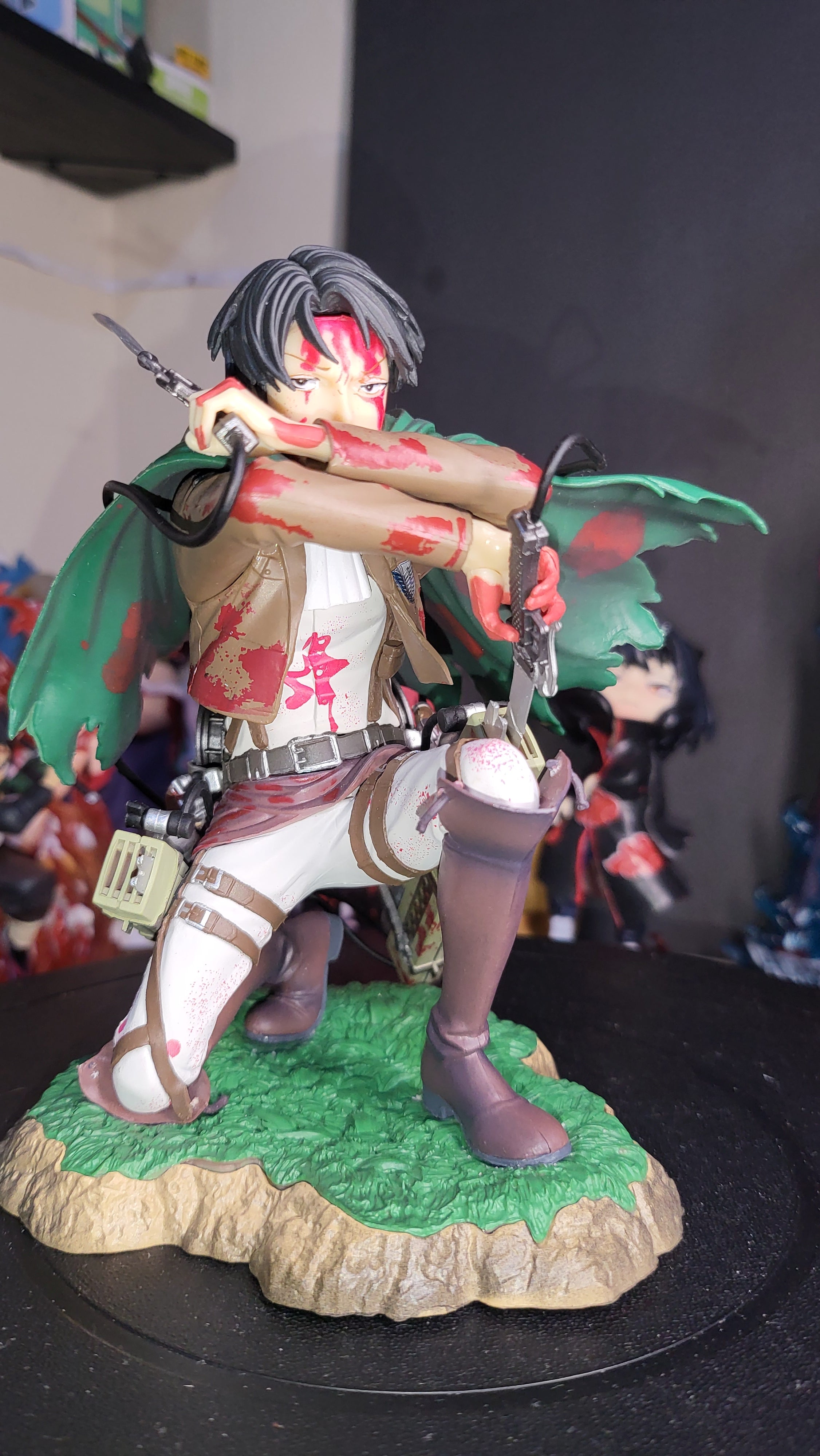 Titan Slayer Anime Figure - Levi