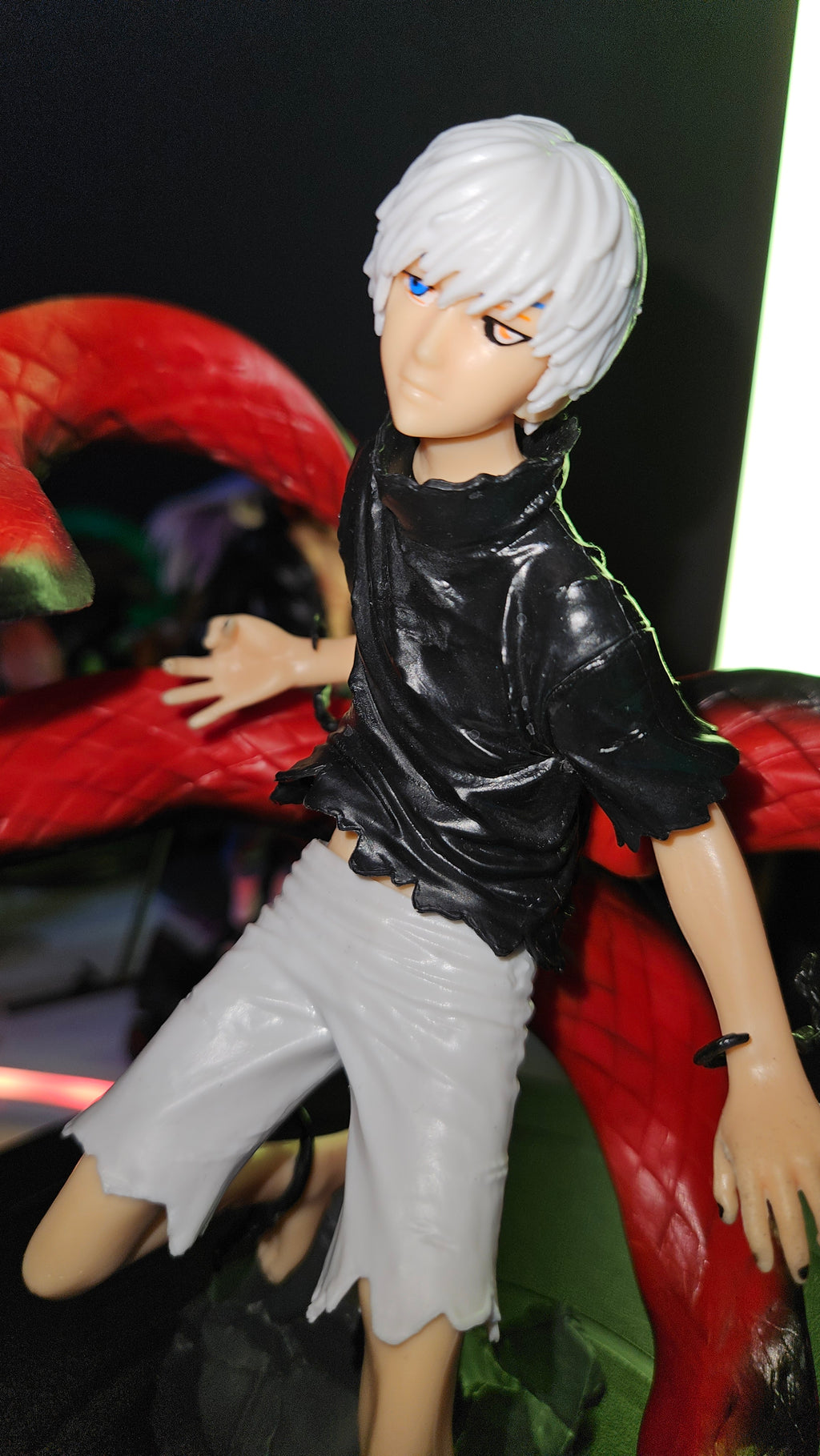 Red Tokyo Death Ghoul Anime Figure